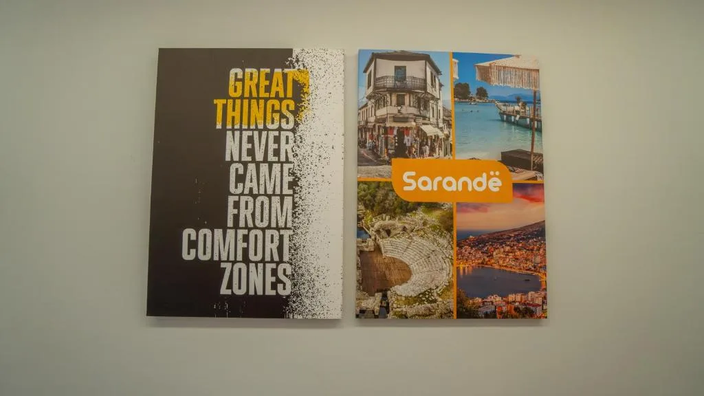 Saranda room