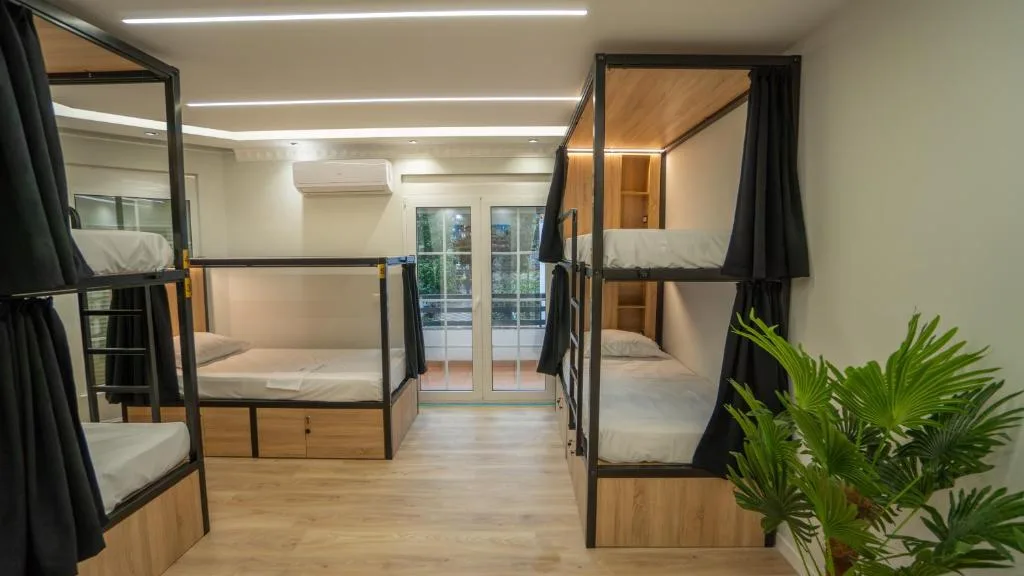 Tirane room